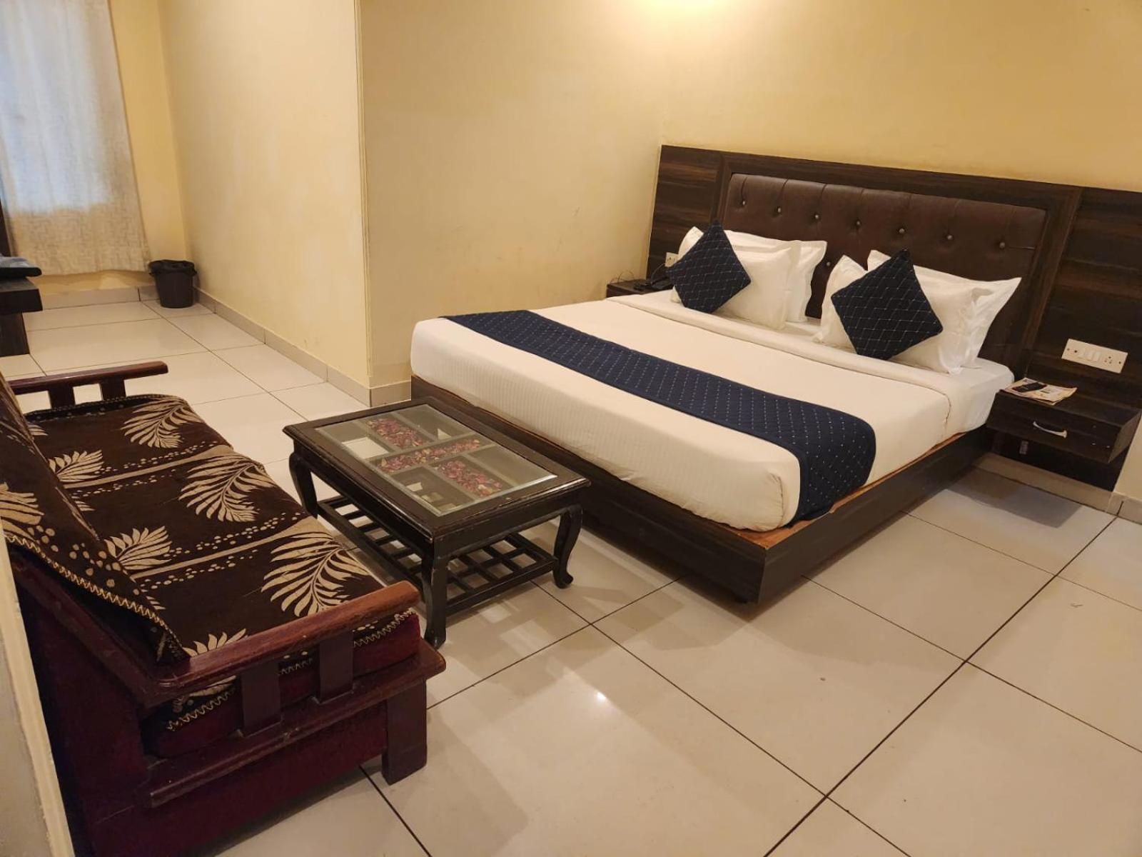 Hotel Grand City Lite Near Delhi Airport Nové Dillí Exteriér fotografie